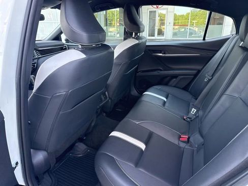 Used 2025 Toyota Camry SE image 27