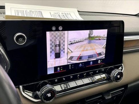 Used 2023 GMC Canyon Denali image 23