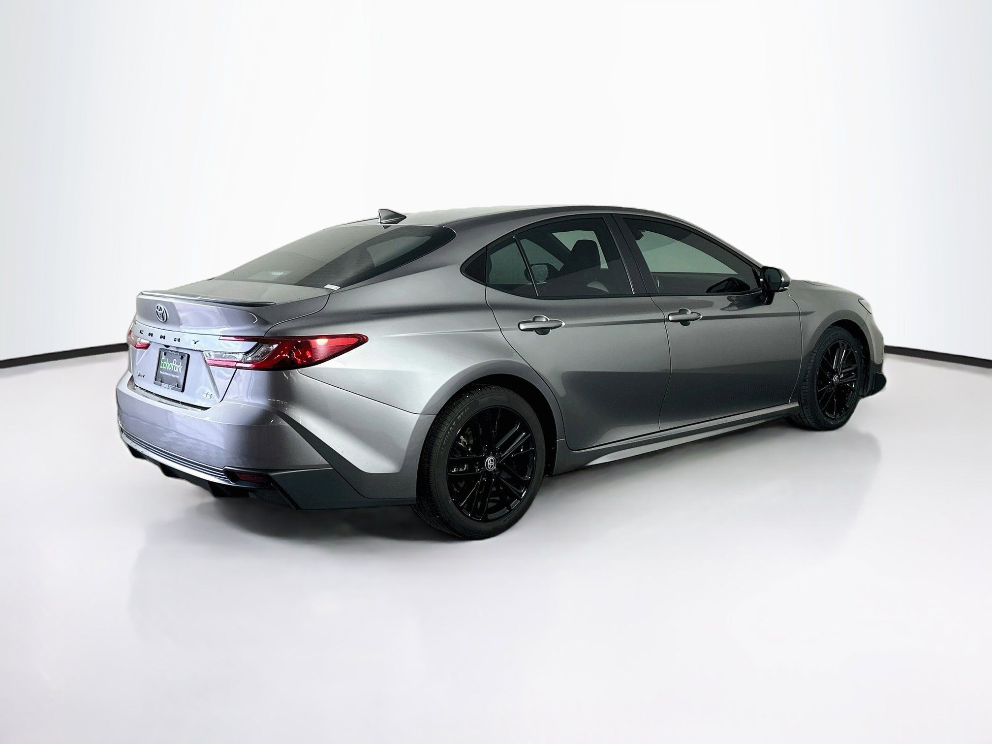 Used 2025 Toyota Camry SE w/ Multimedia Upgrade Package FWD image 9