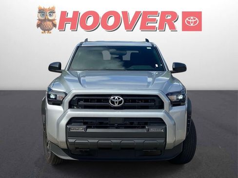 Used 2025 Toyota 4Runner SR5 RWD image 5
