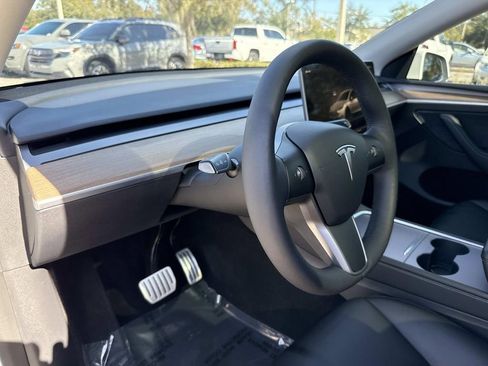 Used 2022 Tesla Model Y Performance image 24