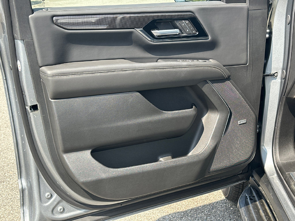 Used 2026 GMC Yukon Elevation RWD image 10