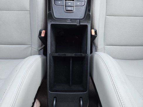 Used 2014 Kia Cadenza Premium w/ Technology Package image 44