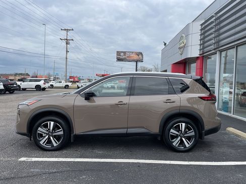 Certified 2024 Nissan Rogue SL image 18