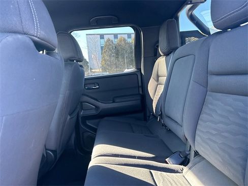 Certified 2023 Nissan Frontier SV w/ Midnight Edition Package image 21