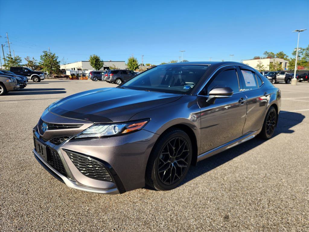 Used 2024 Toyota Camry XSE w/ Cold Weather Package FWD image 9