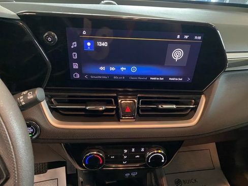 Used 2025 Chevrolet TrailBlazer LT AWD/4WD image 15