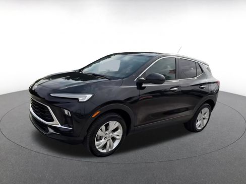 Used 2025 Buick Encore GX Preferred AWD/4WD image 8