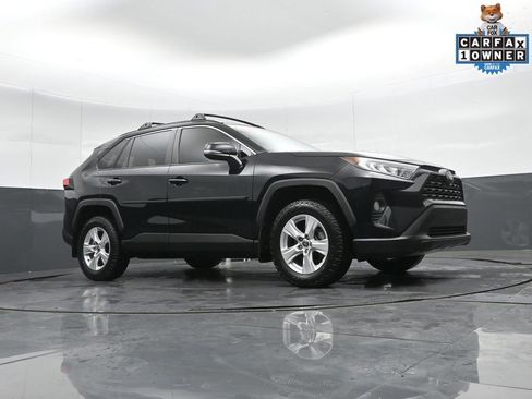 Used 2021 Toyota RAV4 XLE w/ Convenience Package image 34