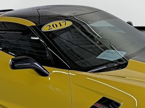 Used 2017 Chevrolet Corvette Z06 RWD image 15