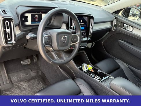 Certified 2023 Volvo XC40 B5 Ultimate w/ Protection Package Premier image 16