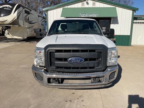 Used 2015 Ford F250 XL w/ Power Equipment Group image 4