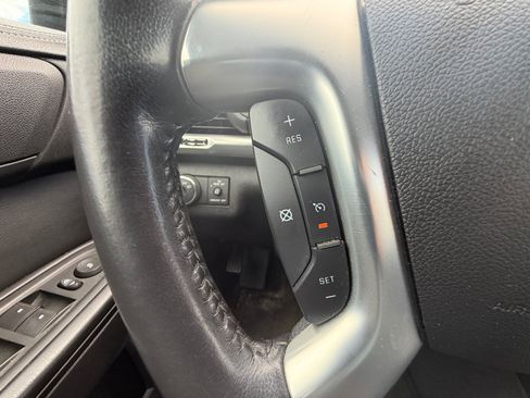 Used 2014 GMC Acadia SLE FWD image 16