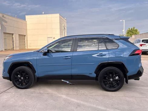Used 2024 Toyota RAV4 SE AWD/4WD image 3