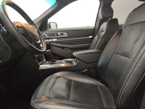 Used 2017 Ford Explorer Limited FWD image 17