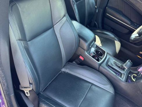 Used 2016 Dodge Charger R/T w/ Plus Group RWD image 5