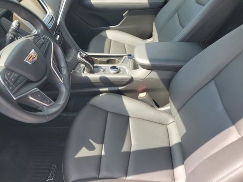 Certified 2023 Cadillac XT5 Luxury w/ LPO, Floor Liner Package FWD image 24