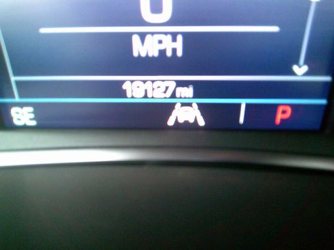 Used 2023 GMC Terrain SLE w/ Driver Convenience Package image 16