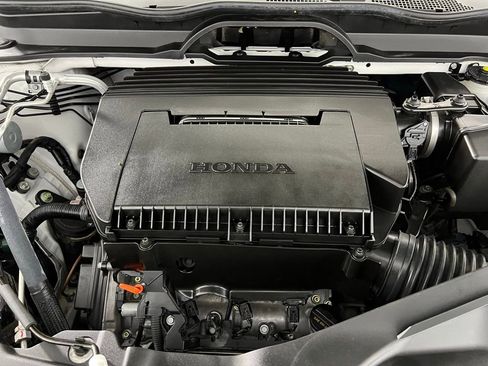 Used 2025 Honda Pilot Touring image 37