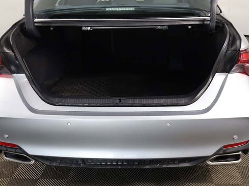 Used 2019 Toyota Avalon Limited image 23