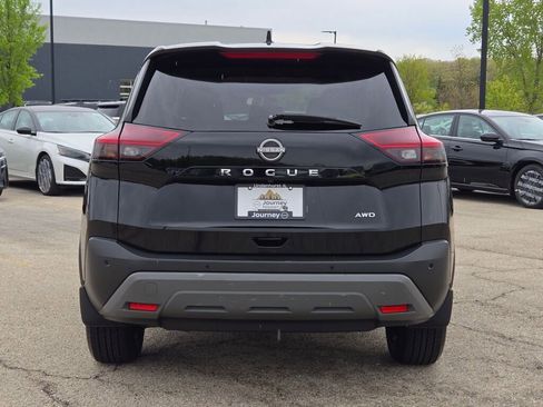 Used 2023 Nissan Rogue S AWD/4WD image 11