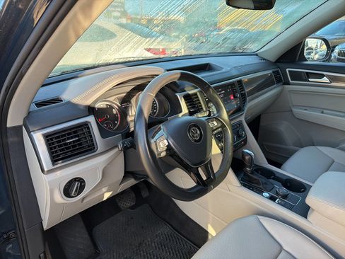 Used 2018 Volkswagen Atlas SE image 35