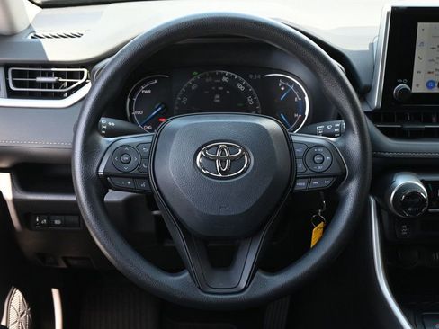 Used 2025 Toyota RAV4 LE AWD/4WD image 10