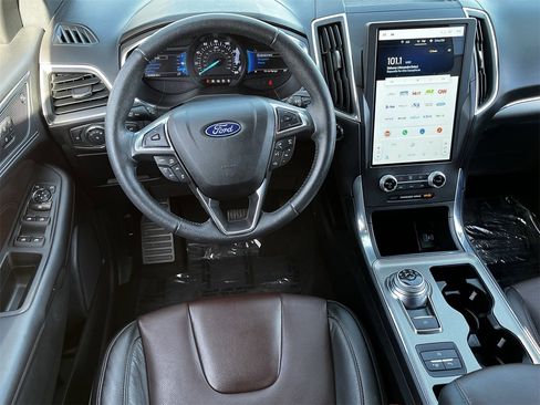 Used 2021 Ford Edge Titanium w/ Equipment Group 301A image 9