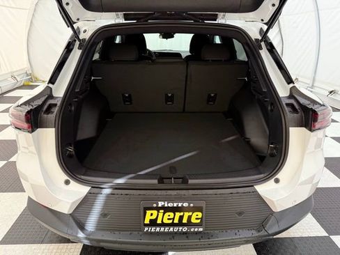 New 2026 Chevrolet Equinox EV LT image 4