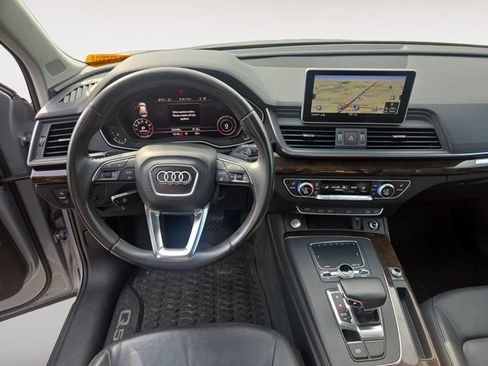 Used 2019 Audi Q5 Premium w/ Premium Plus Package AWD/4WD image 10