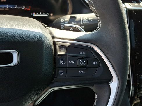 Certified 2023 Jeep Grand Cherokee L Laredo AWD/4WD image 25