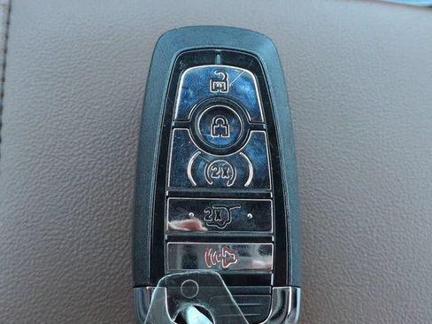 Used 2023 Lincoln Nautilus Reserve FWD image 30