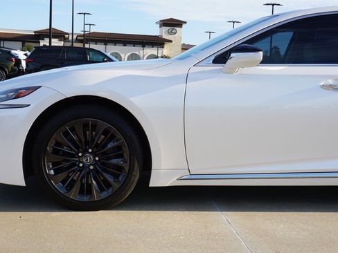 Used 2018 Lexus LS 500 AWD w/ Luxury Package image 9