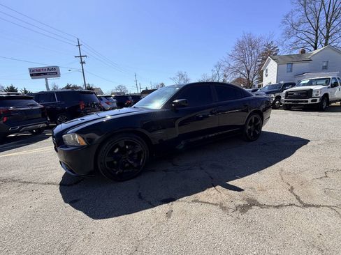 Used 2014 Dodge Charger R/T w/ Blacktop Package RWD image 33