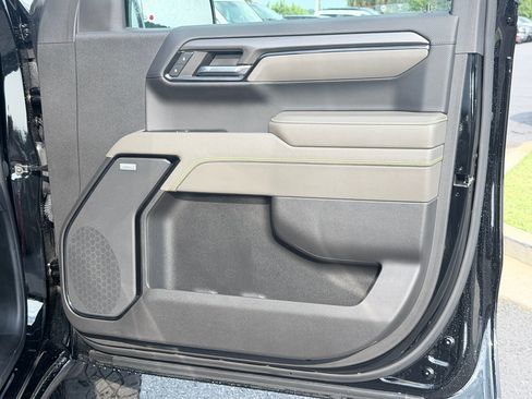 Used 2024 Chevrolet Silverado 1500 ZR2 AWD/4WD image 30