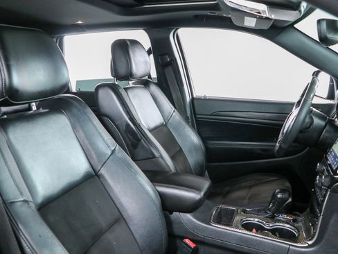 Used 2021 Jeep Grand Cherokee Laredo X RWD image 27