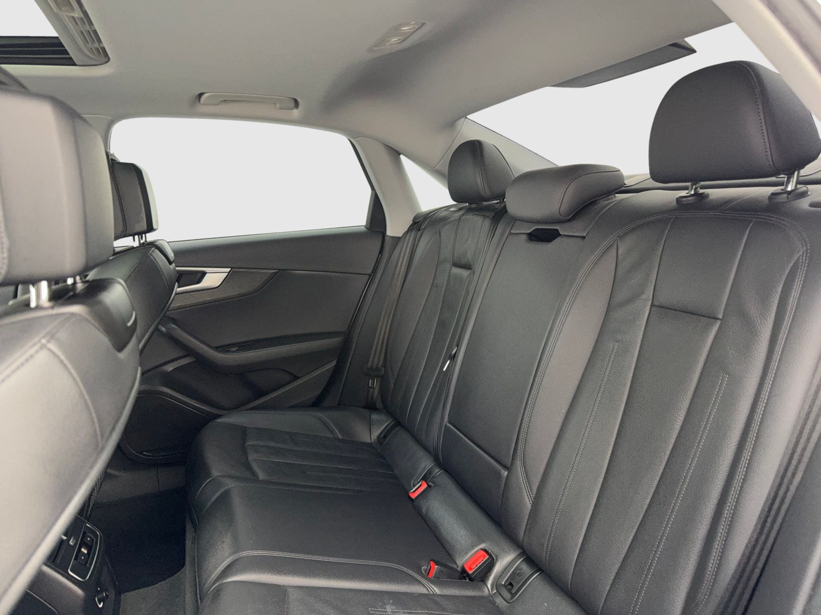 Used 2019 Audi A4 2.0T Premium FWD image 36