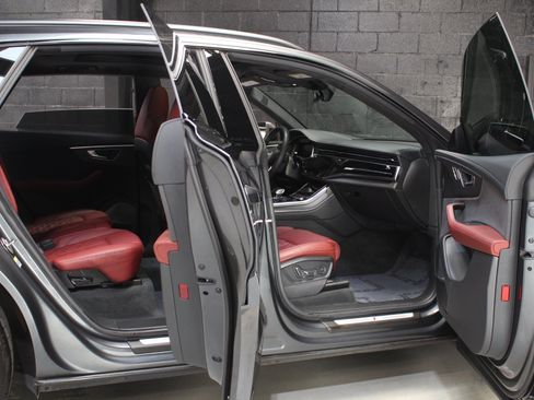 Used 2024 Audi SQ8 Prestige AWD/4WD image 38
