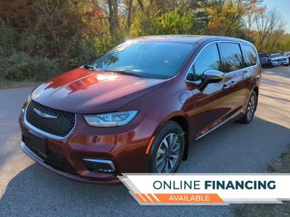 Used 2023 Chrysler Pacifica Limited