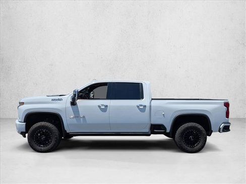 Used 2022 Chevrolet Silverado 2500 High Country w/ Z71 Off-Road Package AWD/4WD image 8