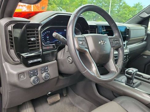 Used 2023 Chevrolet Silverado 1500 ZR2 w/ Technology Package AWD/4WD image 9