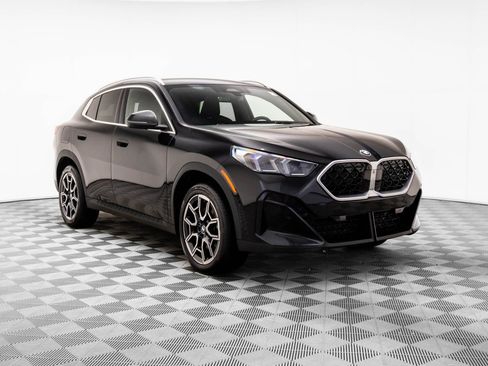 Certified 2025 BMW X2 xDrive28i w/ Premium Package image 8