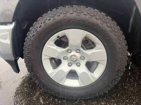 Used 2021 RAM 1500 Big Horn AWD/4WD image 12