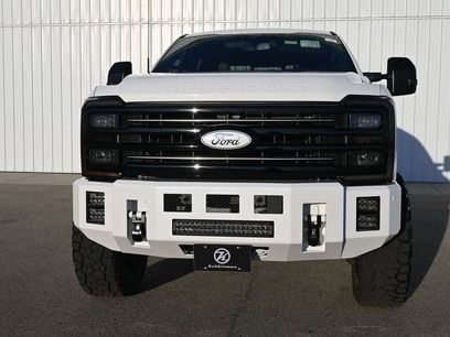 New 2026 Ford F350 Platinum w/ FX4 Off-Road Package