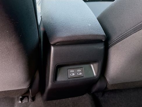 Used 2024 Toyota Corolla LE FWD image 22
