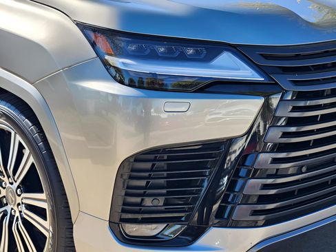 Used 2024 Lexus LX 600 4WD w/ Appearance Package image 95