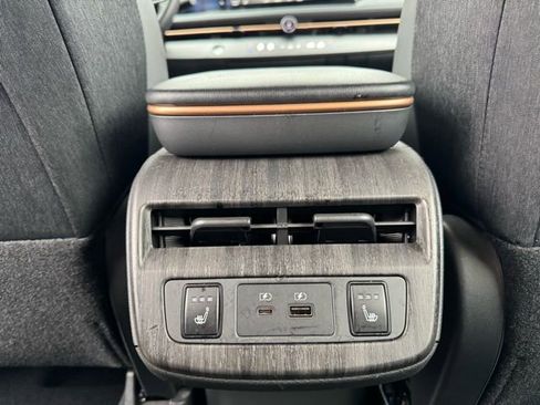 Used 2023 Nissan Ariya AWD image 20