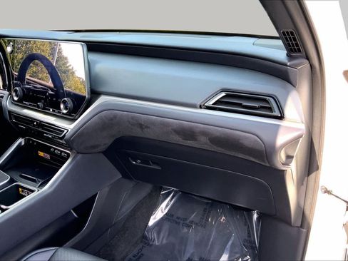 Certified 2025 Lexus TX 500h AWD w/ Technology Package image 19