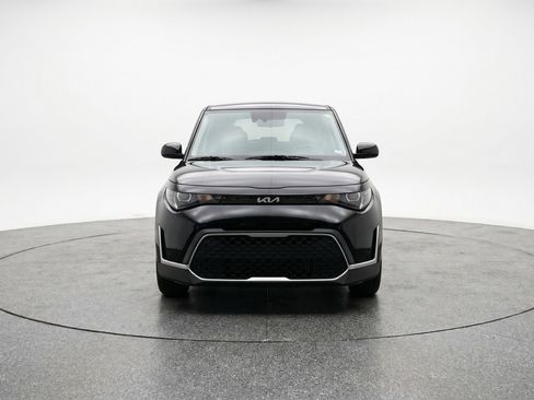 Used 2025 Kia Soul LX w/ LX Technology Package FWD image 2