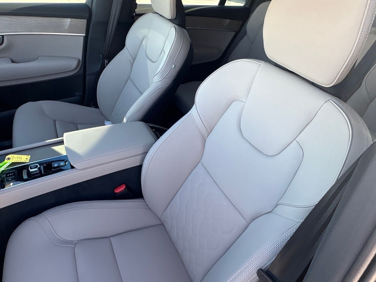 New 2026 Volvo XC90 B6 Plus AWD/4WD image 27